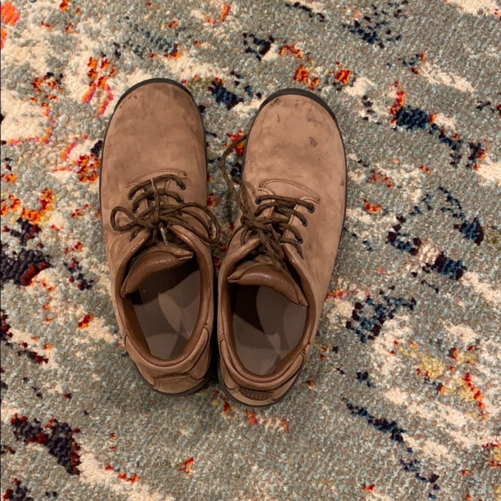 Chaco Low Top Hiking Shoes 10